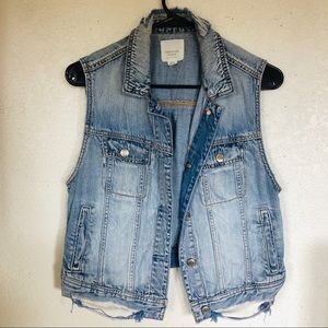 AEO Demin Distressed Vest